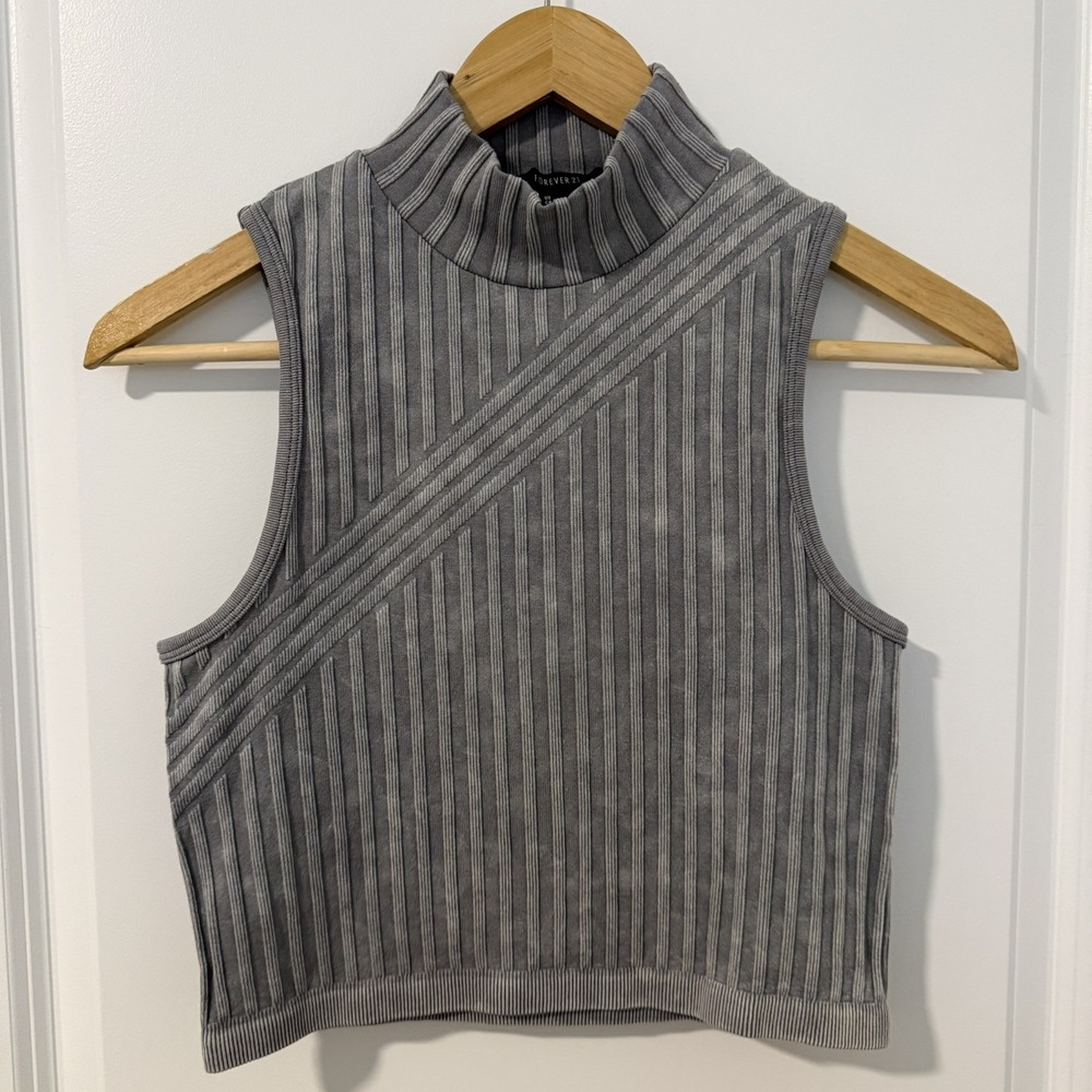 F21 Gray Cropped Ribbed Tank Top Mock Neck Minimalist Streetwear Y2K‎ Womens M